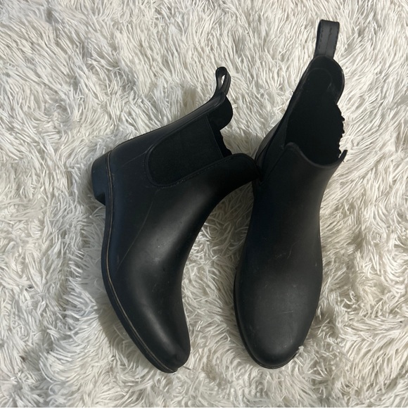 J. Crew Shoes - J.Crew Mercantile Women’s Chelsea Ankle Rain Boots